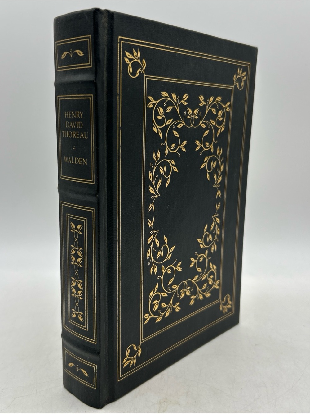 1983 Henry David Thoreau “Walden” Or Life In The Woods Hard Back Great Condition